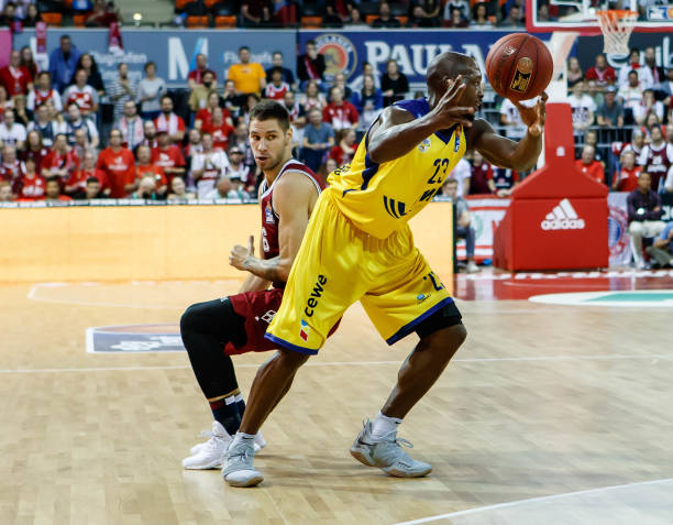 的前半个赛 的前半个赛