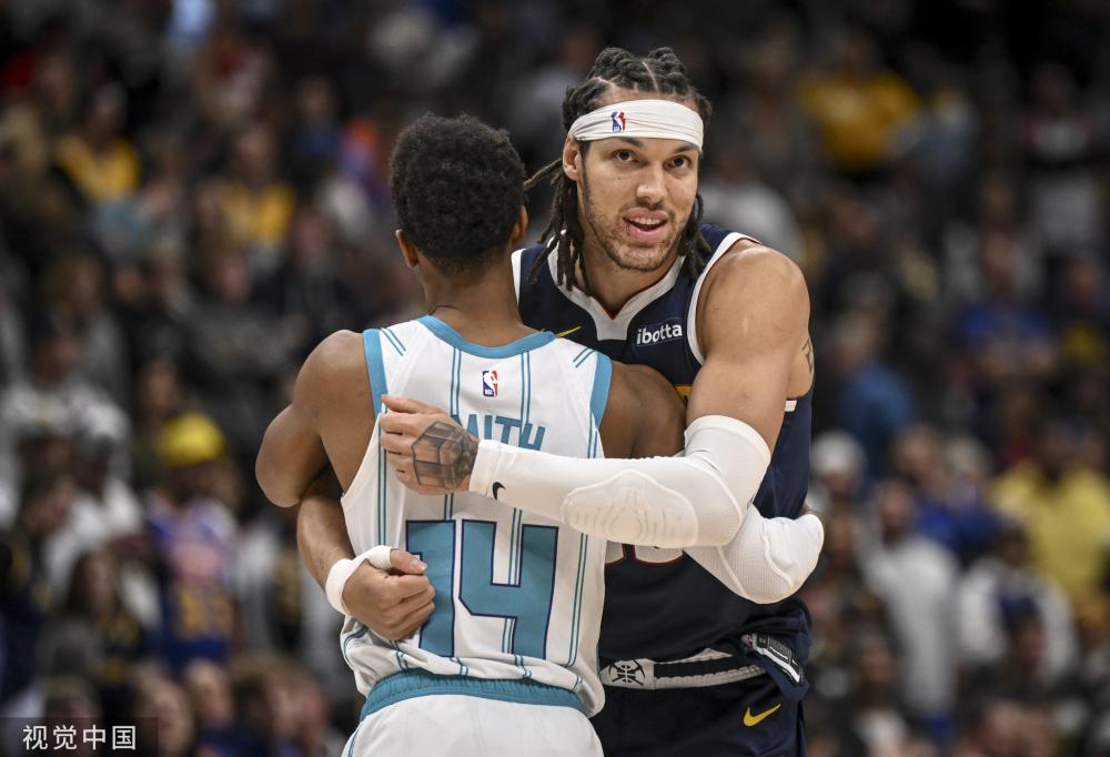 特别是在角 特别是在角